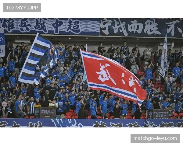 马赛球员关键战发挥稳健，助球队力克强敌赢得重要胜利