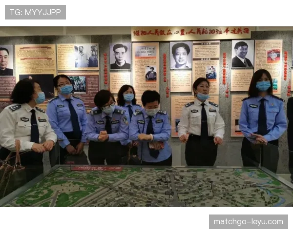 诺伊尔后场组织能力持续提升,展现门将指挥官作用